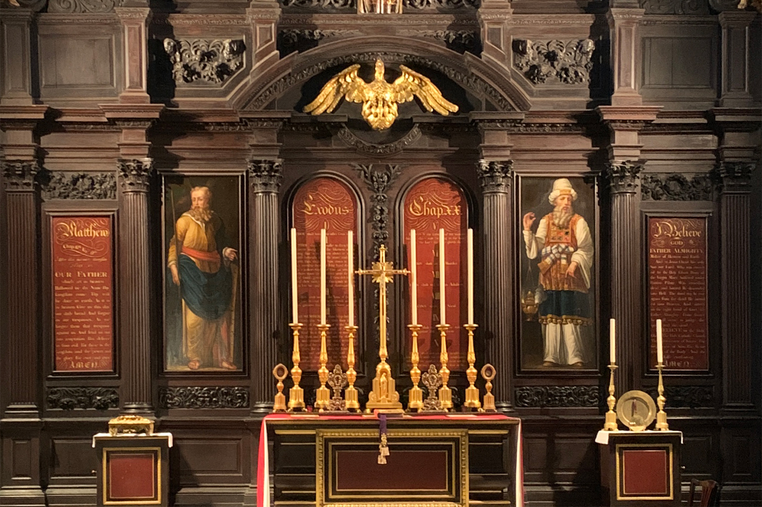 Interior lighting St Magnus the Martyr